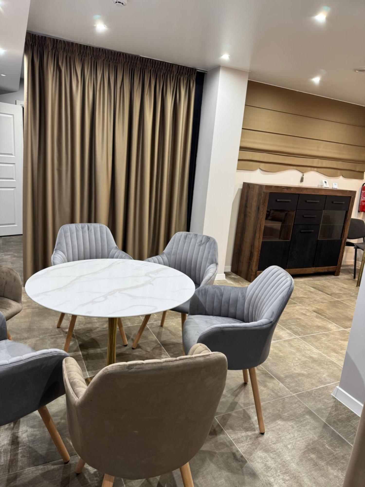 Dharma Stay Apartamentai Telšiai Extérieur photo